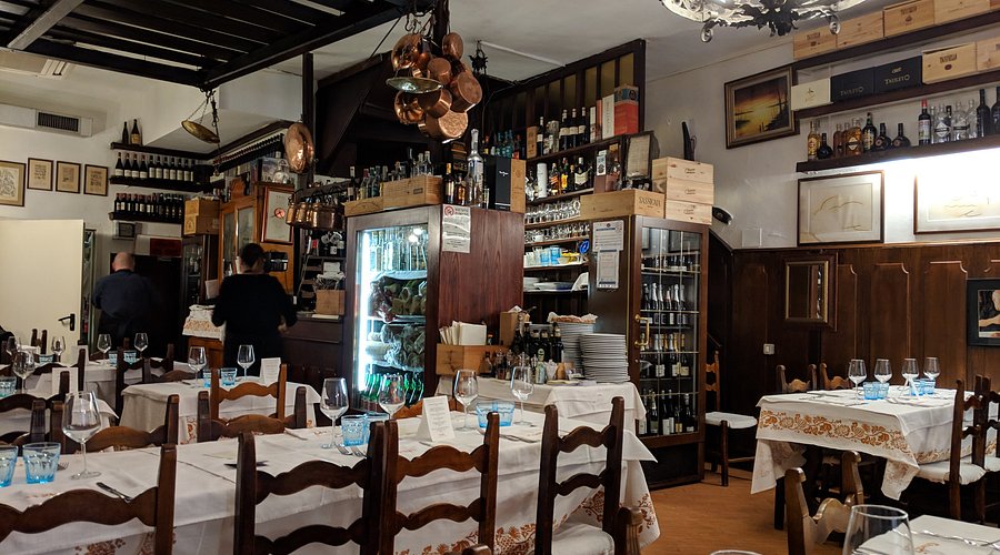 Da Cesari restaurant Bologna — Tortellini in Brodo